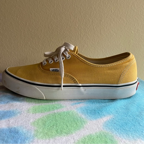 VANS Classic yellow lace up low tops - Picture 8 of 11
